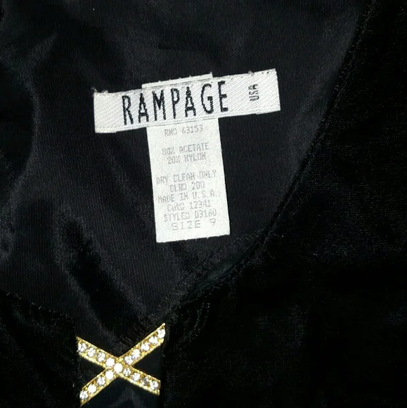 Jeweled neckline detailed Black Velvet dress - Picture 10 of 11